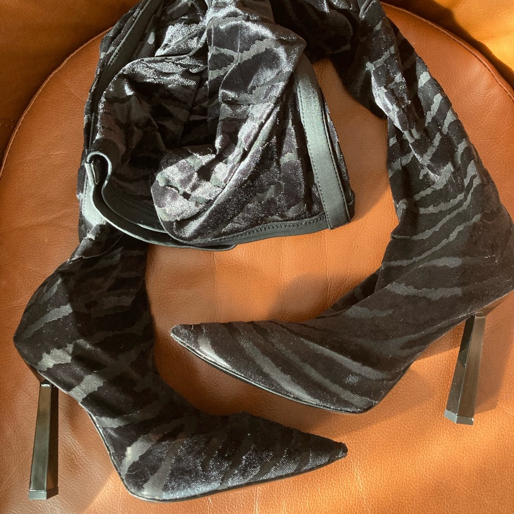 Thigh high Heels